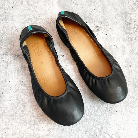 Tieks Shoes - Tieks Black Leather Ballet Flats